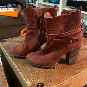 Lucky brand, rust colored, booties w ankle zip up and straps with buckle size 8